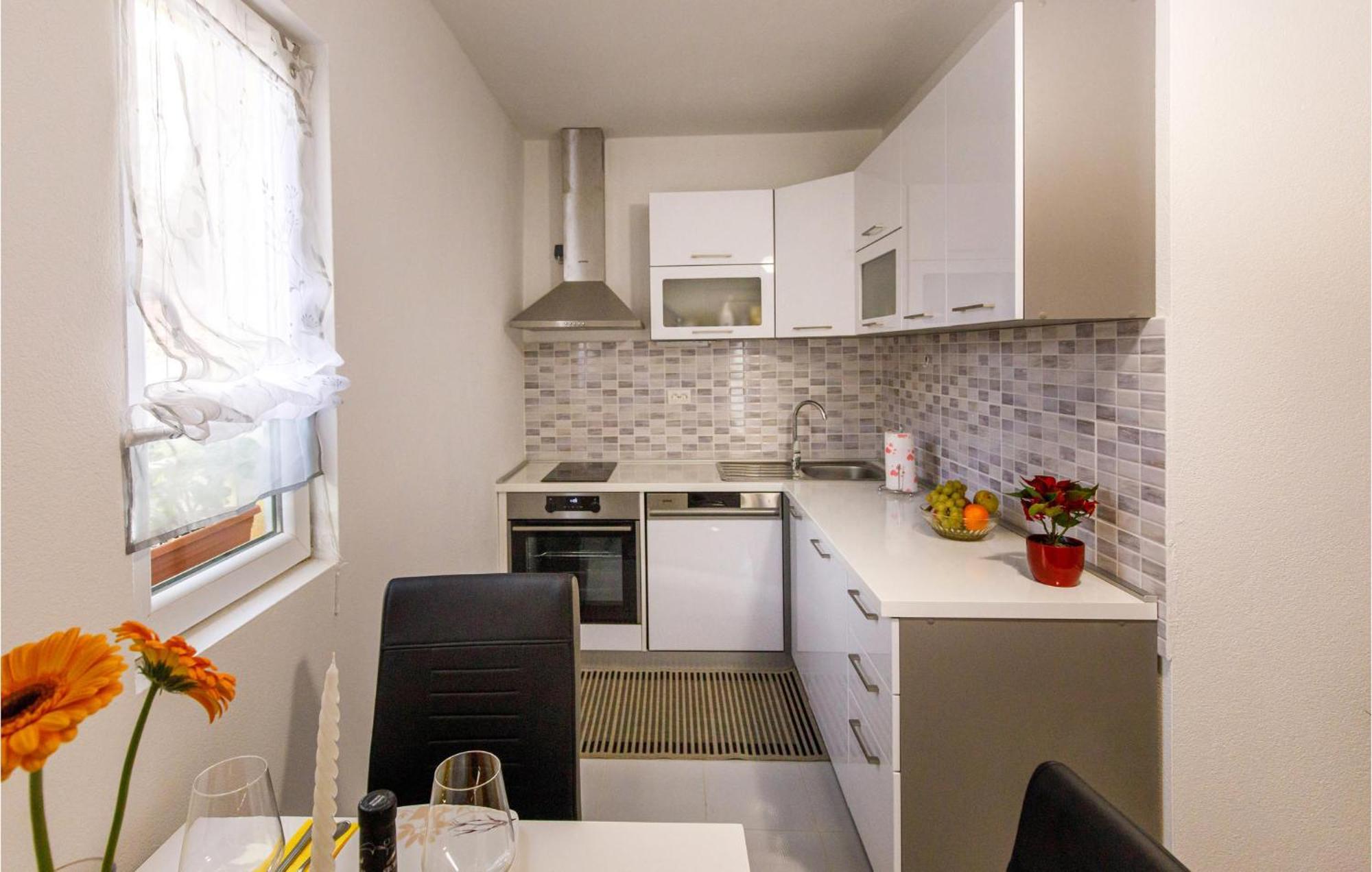 Gorgeous Home In Knin With Kitchen Kovacic Exteriör bild