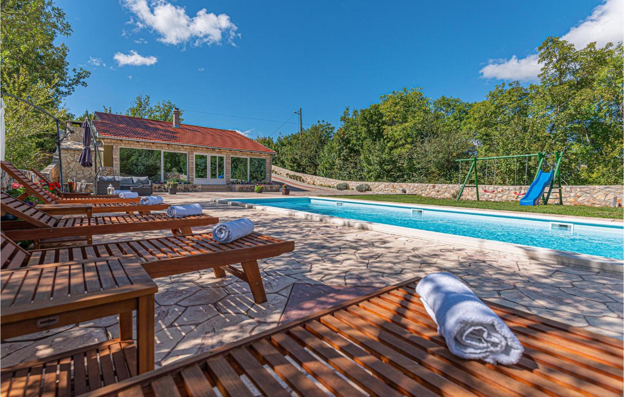 Gorgeous Home In Knin With Kitchen Kovacic Exteriör bild