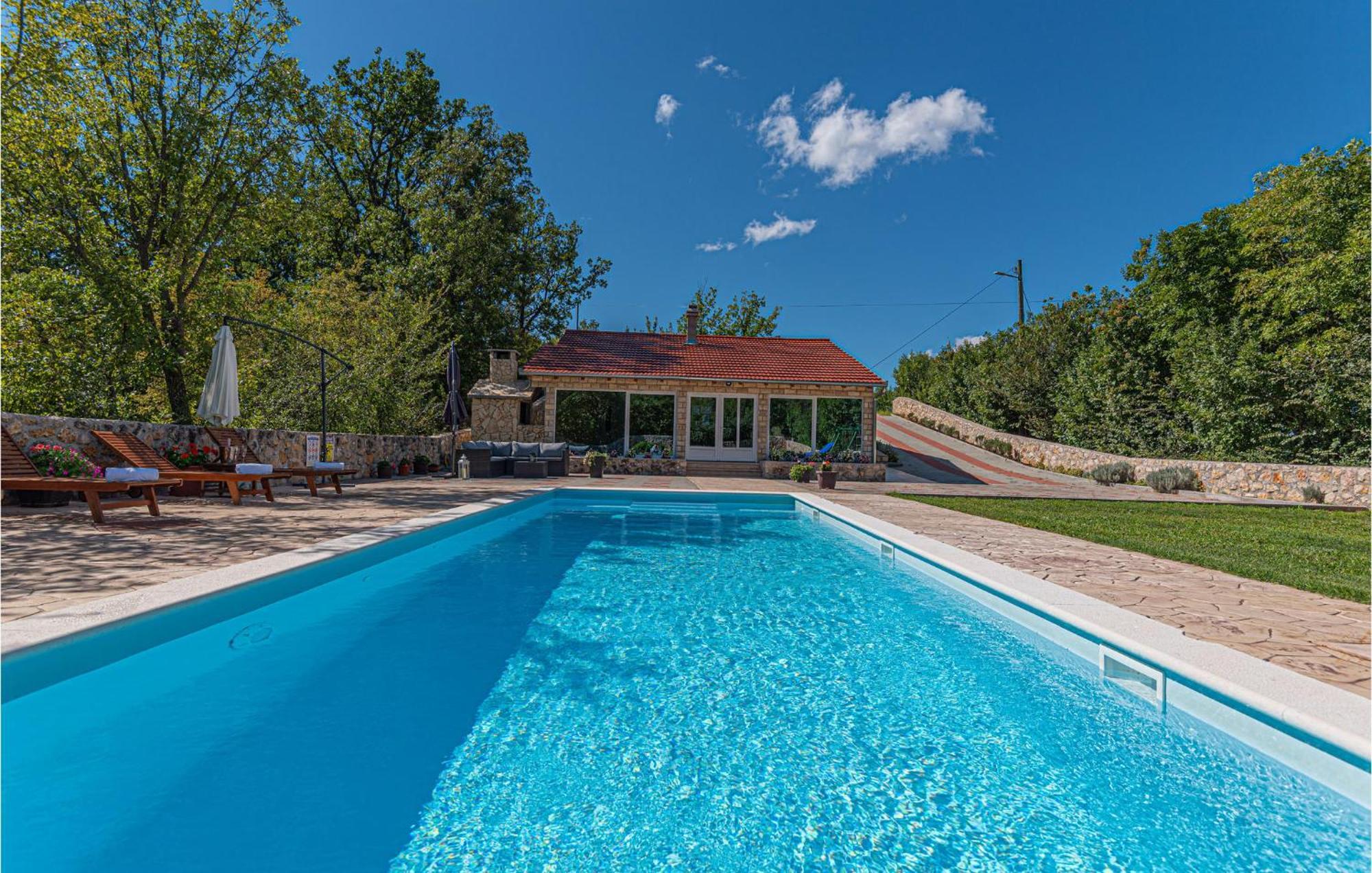 Gorgeous Home In Knin With Kitchen Kovacic Exteriör bild